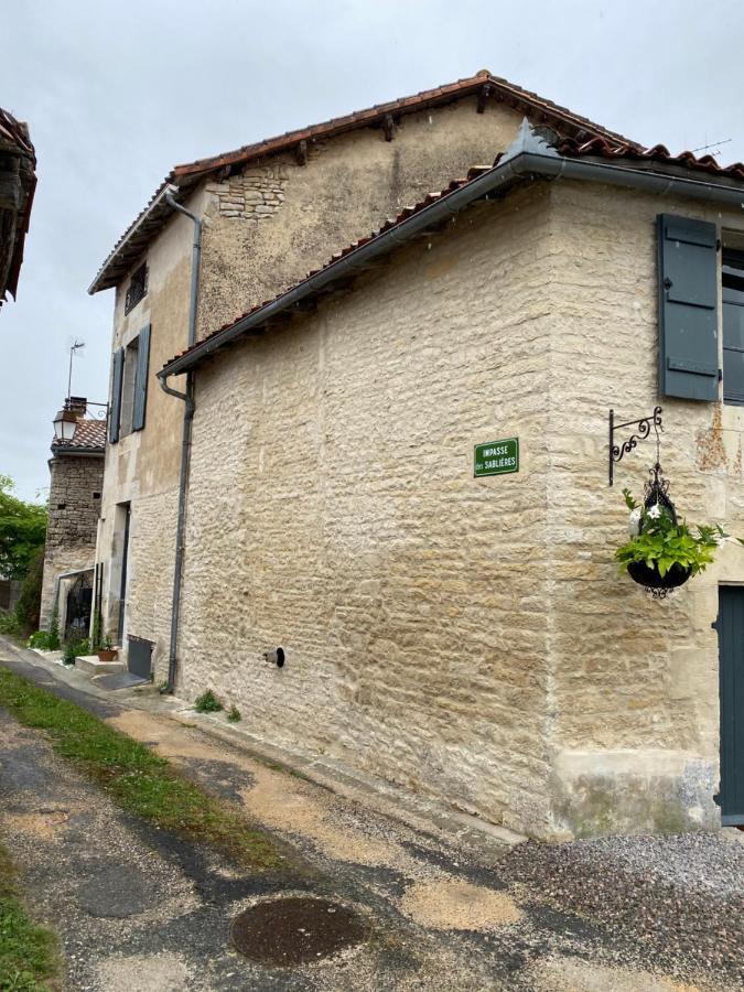 La Cour Blanche Villa Verteuil-sur-Charente Exterior photo